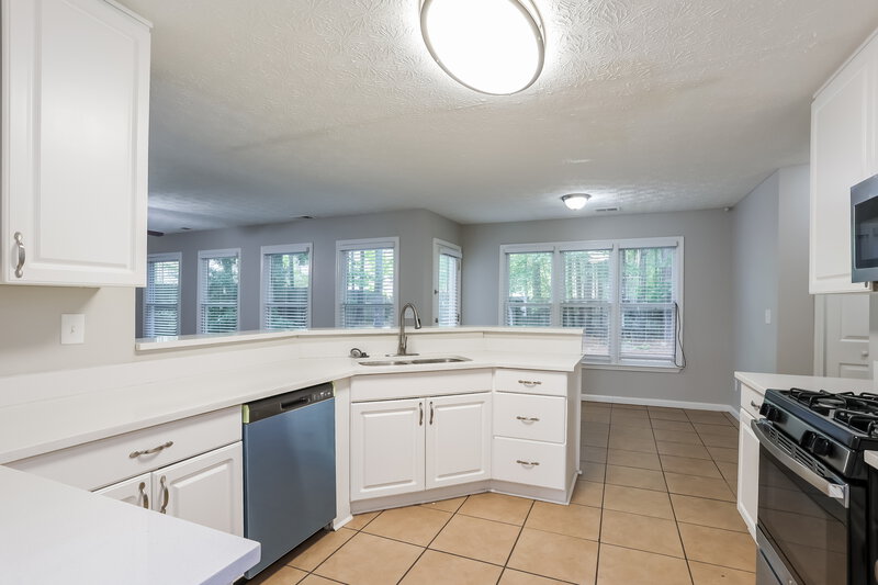 2,150/Mo, 5141 St Claire Pl Powder Springs, GA 30127 Kitchen View