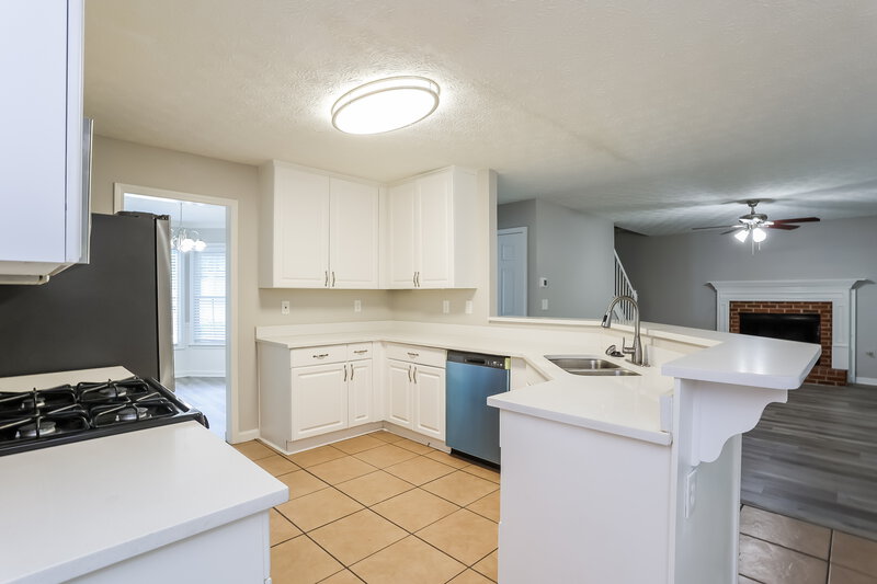 2,150/Mo, 5141 St Claire Pl Powder Springs, GA 30127 Kitchen View 2