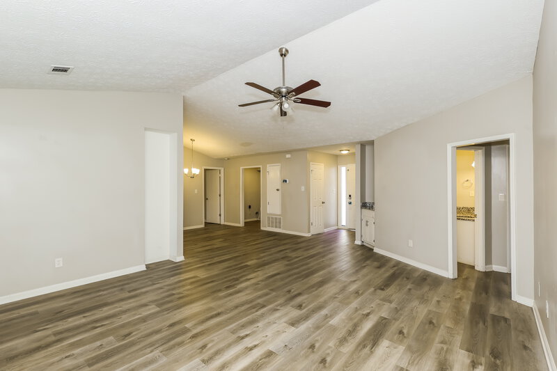 1,835/Mo, 9185 Sunset Dr Jonesboro, GA 30238 Living Room View 3