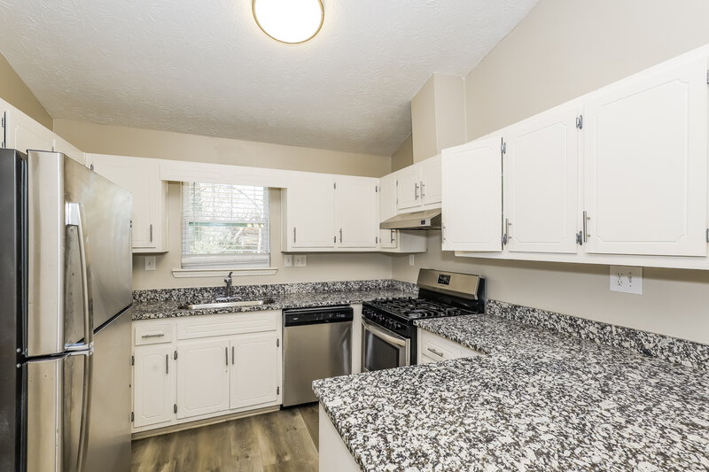 1,835/Mo, 9185 Sunset Dr Jonesboro, GA 30238 Kitchen View 2