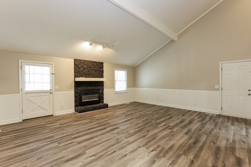 1,730/Mo, 1398 Lakeview Pkwy Villa Rica, GA 30180 Living Room View