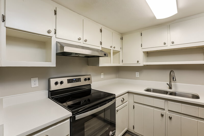 1,730/Mo, 1398 Lakeview Pkwy Villa Rica, GA 30180 Kitchen View