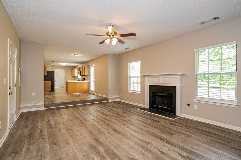 2,730/Mo, 2016 Smithfield Ave Ellenwood, GA 30294 Living Room View 2