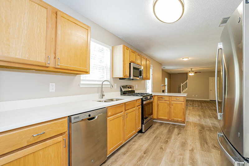 2,730/Mo, 2016 Smithfield Ave Ellenwood, GA 30294 Kitchen View