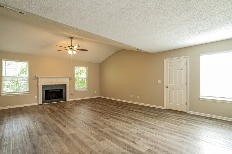 2,730/Mo, 2016 Smithfield Ave Ellenwood, GA 30294 Main Bedroom View 2