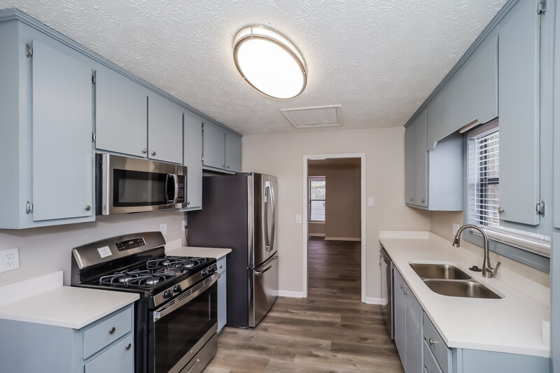 2,170/Mo, 4823 Chapelle Ct Marietta, GA 30066 Kitchen View 2