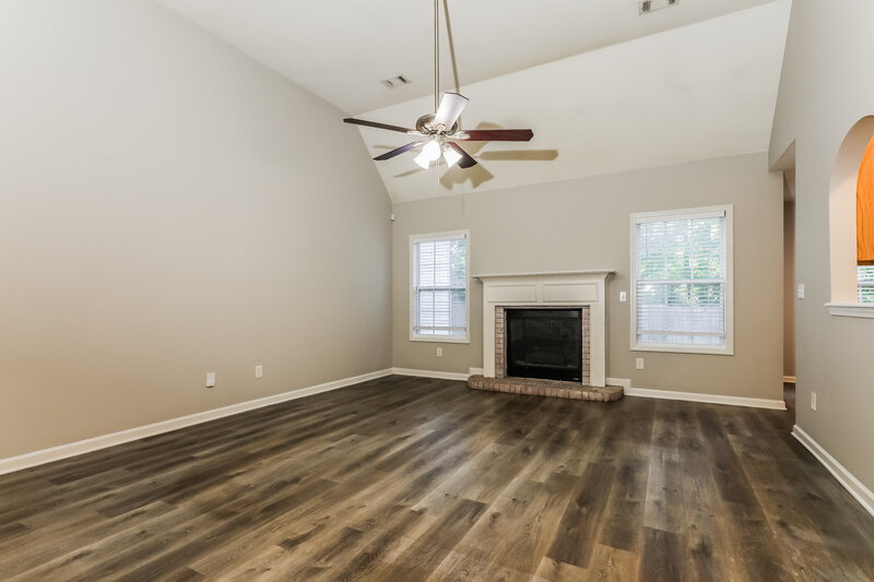2,295/Mo, 185 Revolutionary Dr Hampton, GA 30228 Living Room View