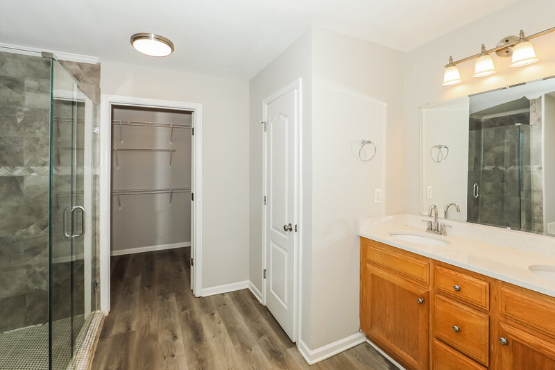 2,275/Mo, 185 Revolutionary Dr Hampton, GA 30228 Main Bathroom View
