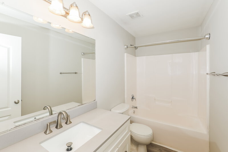2,275/Mo, 185 Revolutionary Dr Hampton, GA 30228 Bathroom View