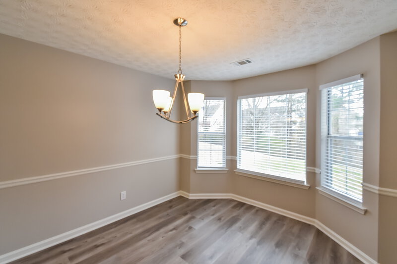 2,000/Mo, 112 Oak Hill Terrace Fayetteville, GA 30215 Dining Room View