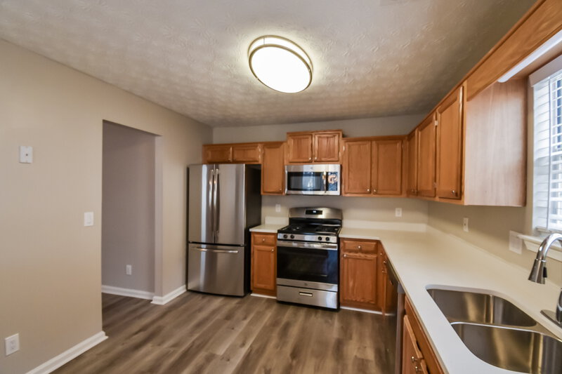 2,000/Mo, 112 Oak Hill Terrace Fayetteville, GA 30215 Kitchen View
