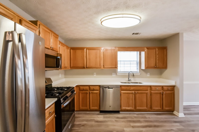 2,000/Mo, 112 Oak Hill Terrace Fayetteville, GA 30215 Kitchen View 2