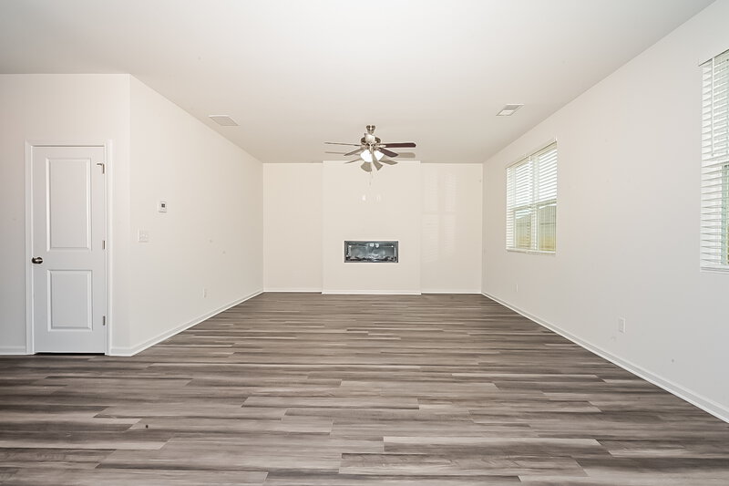 2,395/Mo, 457 Culloden Moor Dr McDonough, GA 30253 Living Room View