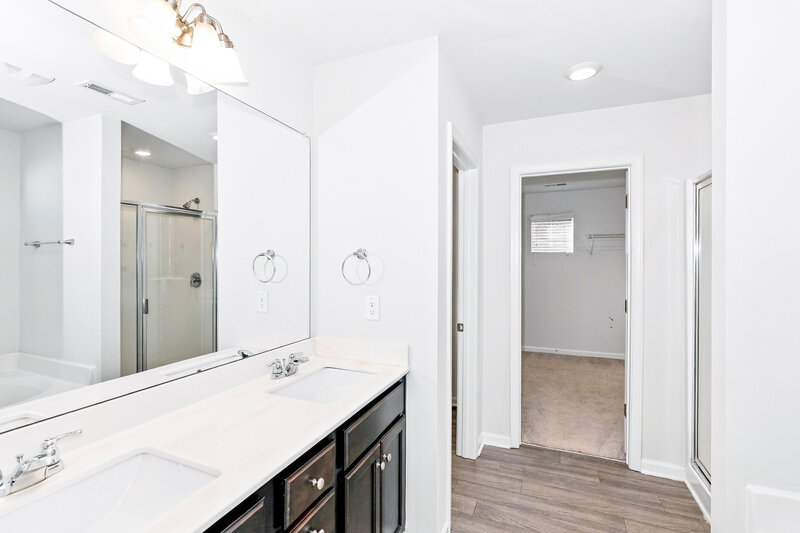 2,460/Mo, 457 Culloden Moor Dr McDonough, GA 30253 Primary Bathroom View