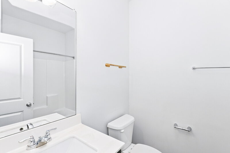 2,460/Mo, 457 Culloden Moor Dr McDonough, GA 30253 Bathroom View