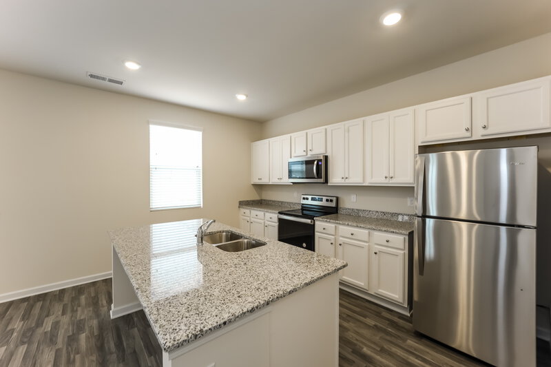 3,470/Mo, 449 Culloden Moor Dr McDonough, GA 30253 Kitchen View