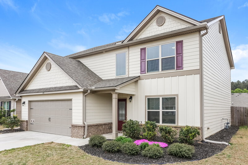 2,275/Mo, 243 Heartland Cir # 105 Winder, GA 30680 Front View