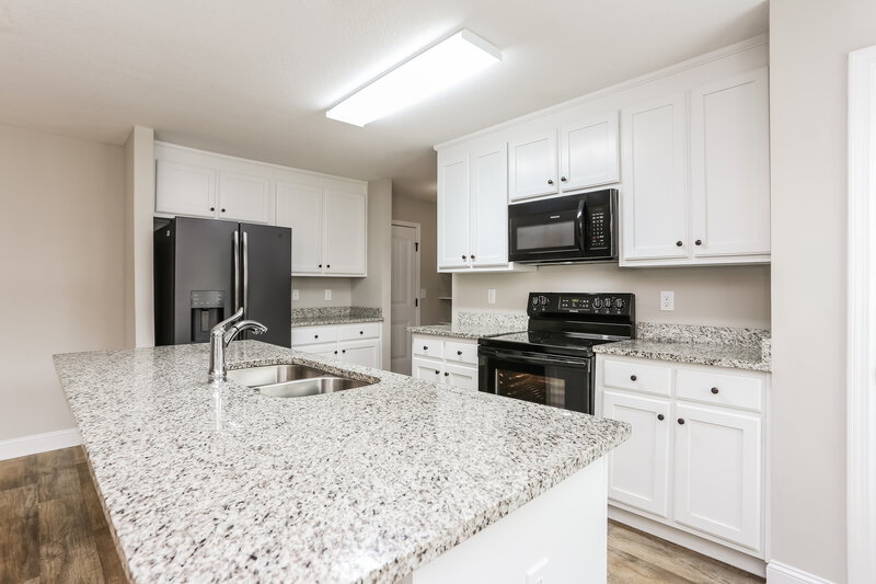 2,275/Mo, 243 Heartland Cir # 105 Winder, GA 30680 Kitchen View 2