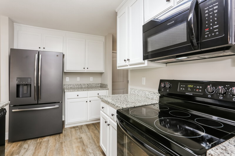 2,275/Mo, 243 Heartland Cir # 105 Winder, GA 30680 Kitchen View 3