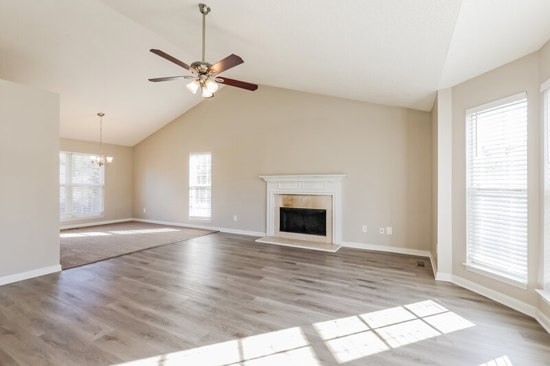 1,985/Mo, 503 Bentley Way McDonough, GA 30253 Living Room View 2