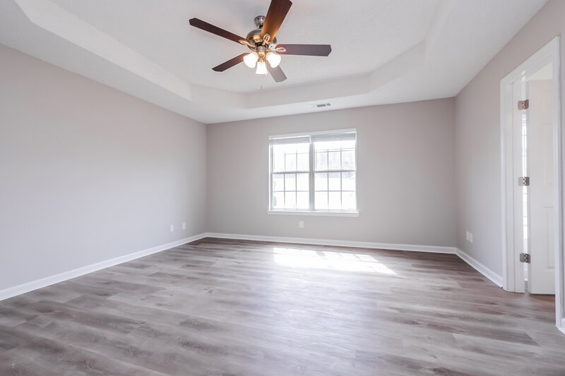 1,900/Mo, 192 River View Ct Hampton, GA 30228 Main Bedroom View