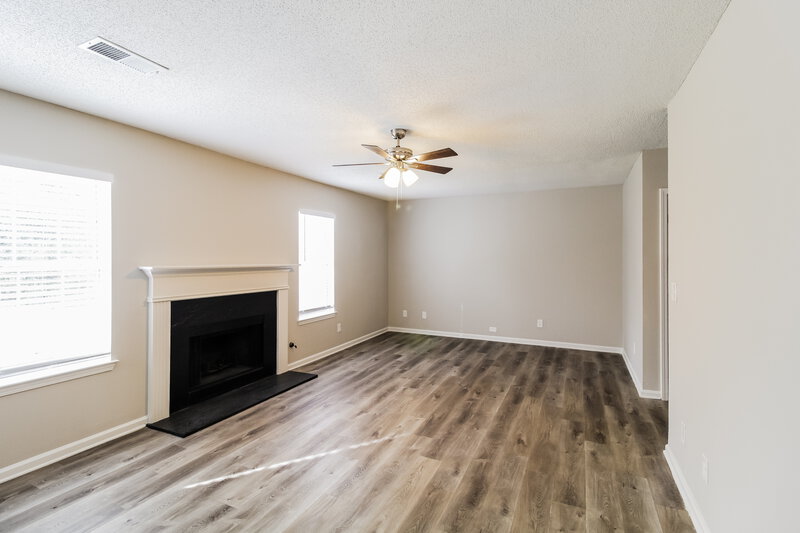 1,935/Mo, 4341 Ward Bluff Ct Ellenwood, GA 30294 Living Room View