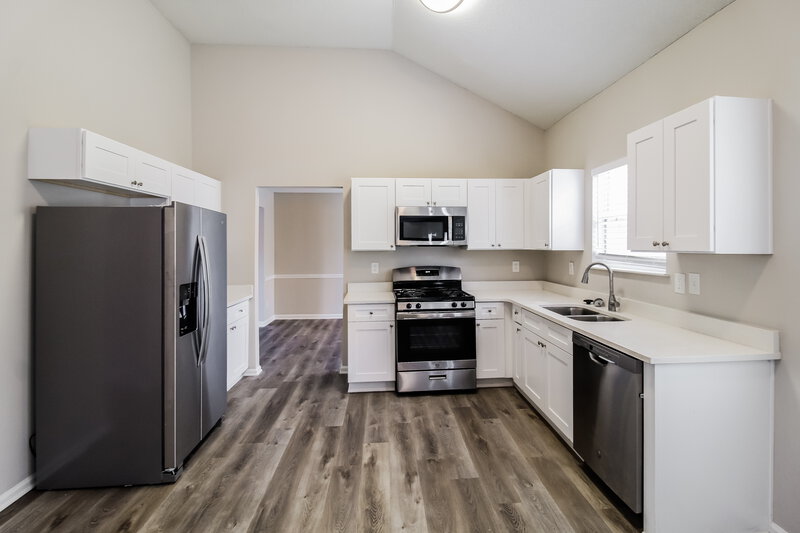 1,935/Mo, 4341 Ward Bluff Ct Ellenwood, GA 30294 Kitchen View