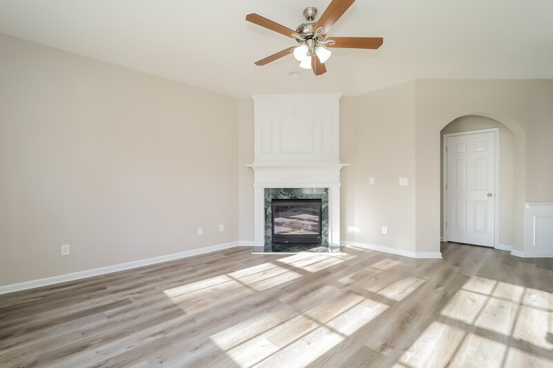 3,190/Mo, 7759 Parkside Dr Lithia Springs, GA 30122 Living Room View 2