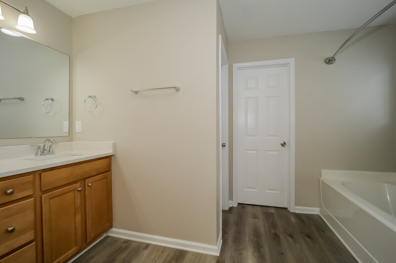 3,190/Mo, 7759 Parkside Dr Lithia Springs, GA 30122 Main Bathroom View