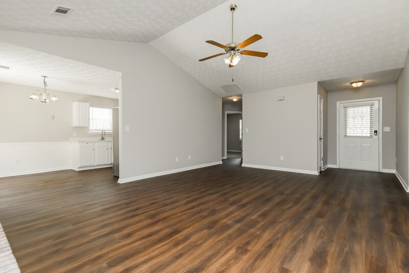 1,775/Mo, 1716 Graystone Dr Hampton, GA 30228 Living Room View