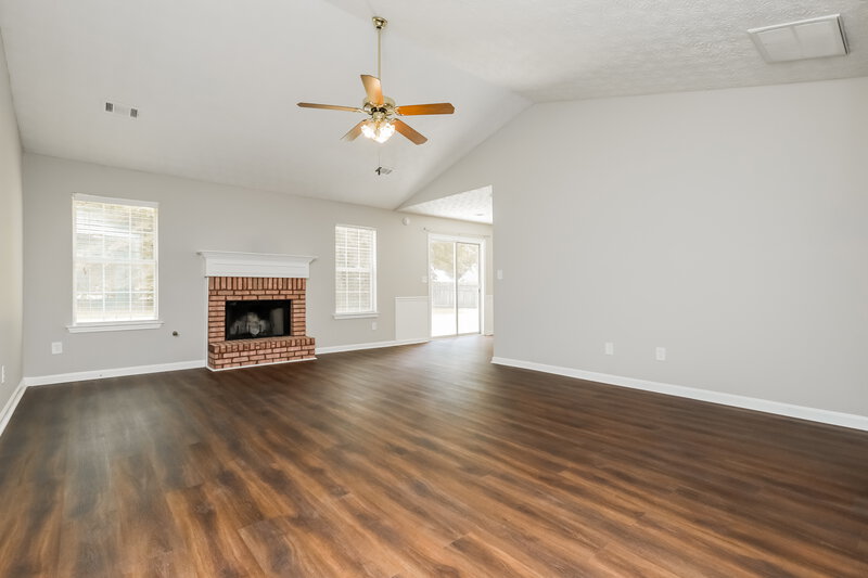1,775/Mo, 1716 Graystone Dr Hampton, GA 30228 Living Room View 2