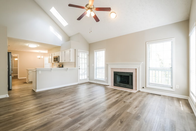 2,205/Mo, 25 Karen Camile Dr Lawrenceville, GA 30043 Living Room View 2