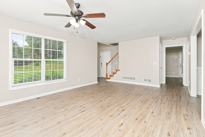 2,115/Mo, 149 Mill Pointe Ct Dallas, GA 30157 Living Room View 3