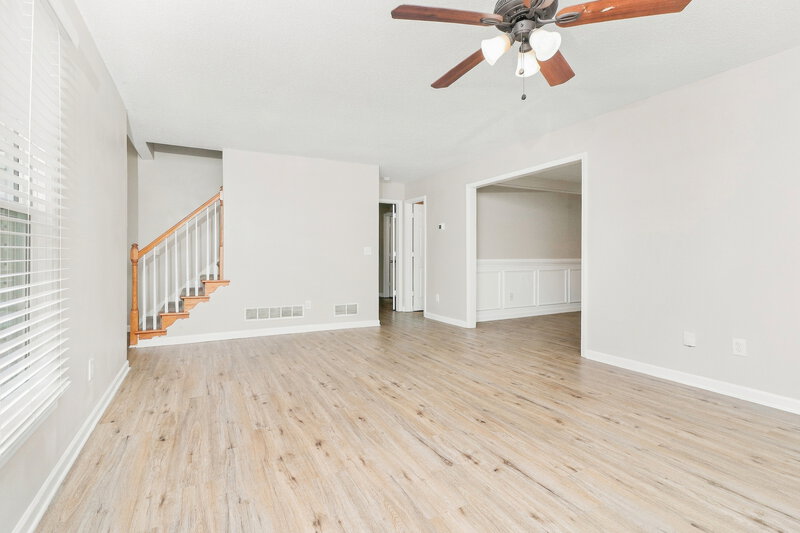 2,115/Mo, 149 Mill Pointe Ct Dallas, GA 30157 Living Room View 4