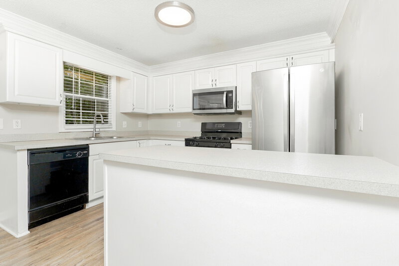 2,115/Mo, 149 Mill Pointe Ct Dallas, GA 30157 Kitchen View 2