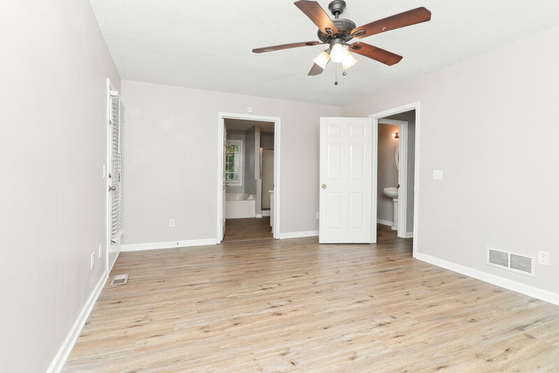 2,115/Mo, 149 Mill Pointe Ct Dallas, GA 30157 Primary Bedroom View 2