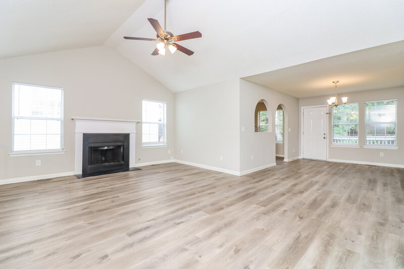 2,590/Mo, 1020 Crest Ridge Pl SW Marietta, GA 30060 Living Room View