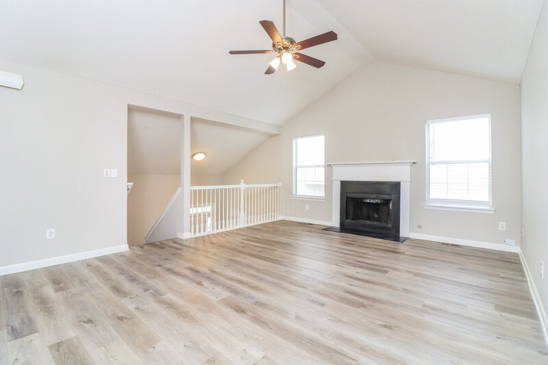 2,590/Mo, 1020 Crest Ridge Pl SW Marietta, GA 30060 Living Room View 2