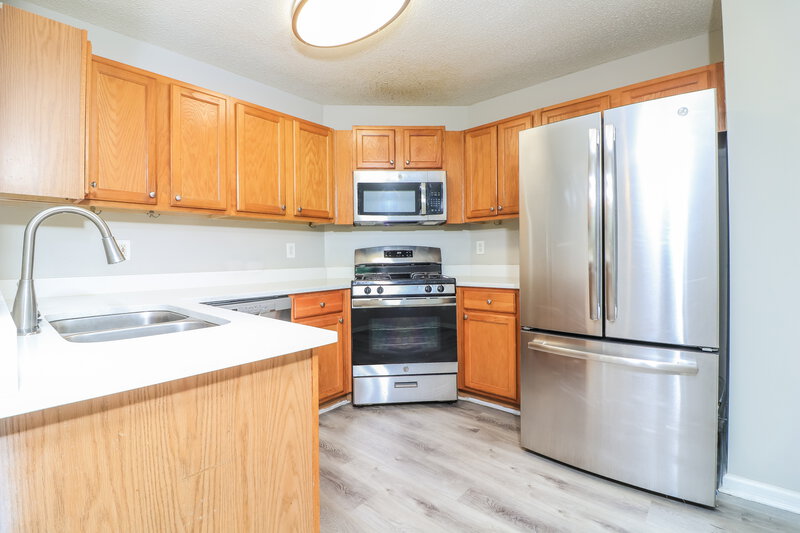 2,590/Mo, 1020 Crest Ridge Pl SW Marietta, GA 30060 Kitchen View