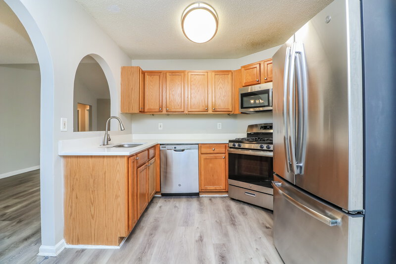 2,590/Mo, 1020 Crest Ridge Pl SW Marietta, GA 30060 Kitchen View 2