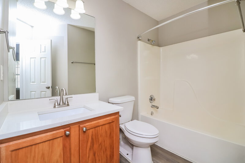 2,590/Mo, 1020 Crest Ridge Pl SW Marietta, GA 30060 Bathroom View