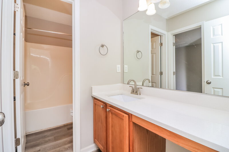 2,590/Mo, 1020 Crest Ridge Pl SW Marietta, GA 30060 Bathroom View 2