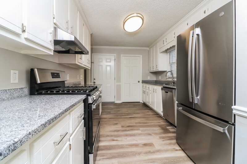 2,490/Mo, 2151 Shillings Chase Dr Kennesaw, GA 30152 Kitchen View 2