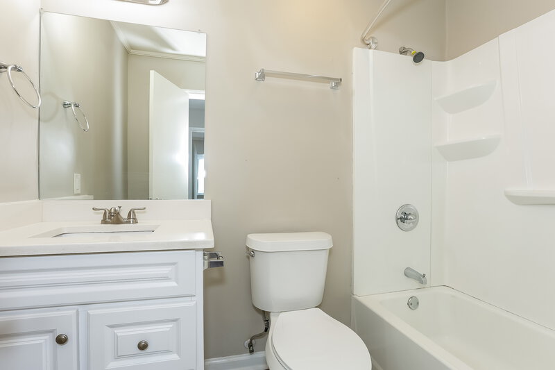 1,895/Mo, 1230 Howard Way Lawrenceville, GA 30043 Bathroom View 2