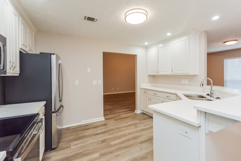 1,860/Mo, 80 Harvard Dr Covington, GA 30016 Kitchen View
