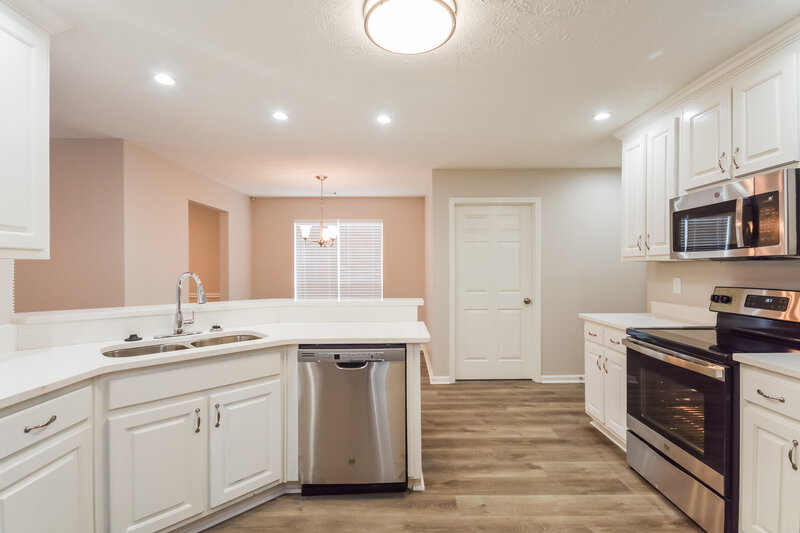 1,860/Mo, 80 Harvard Dr Covington, GA 30016 Kitchen View 2