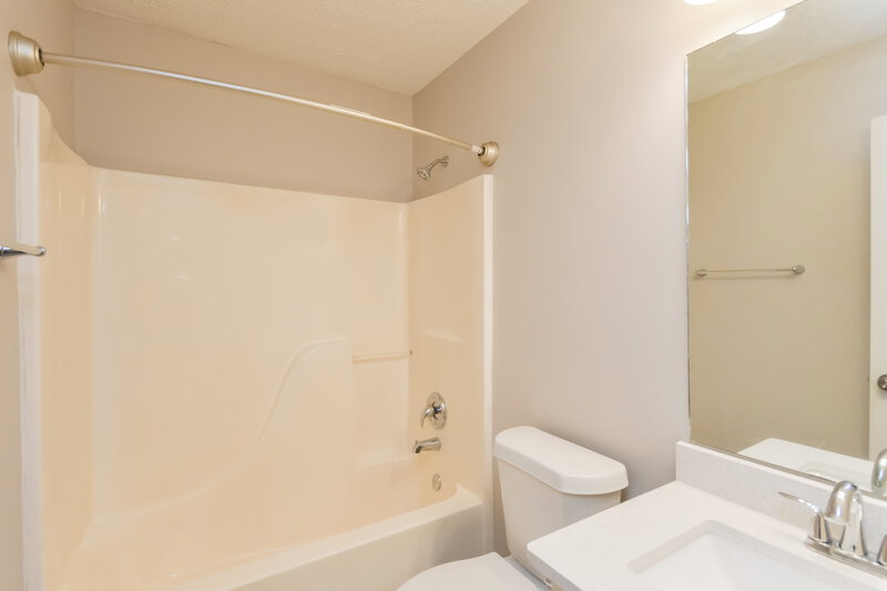 1,860/Mo, 80 Harvard Dr Covington, GA 30016 Bathroom View