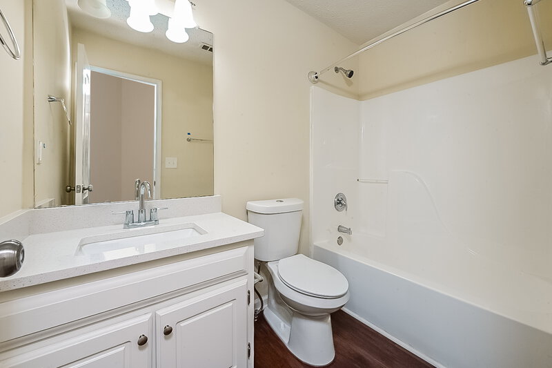 2,215/Mo, 406 Summer Hill Cir Stockbridge, GA 30281 Bathroom View