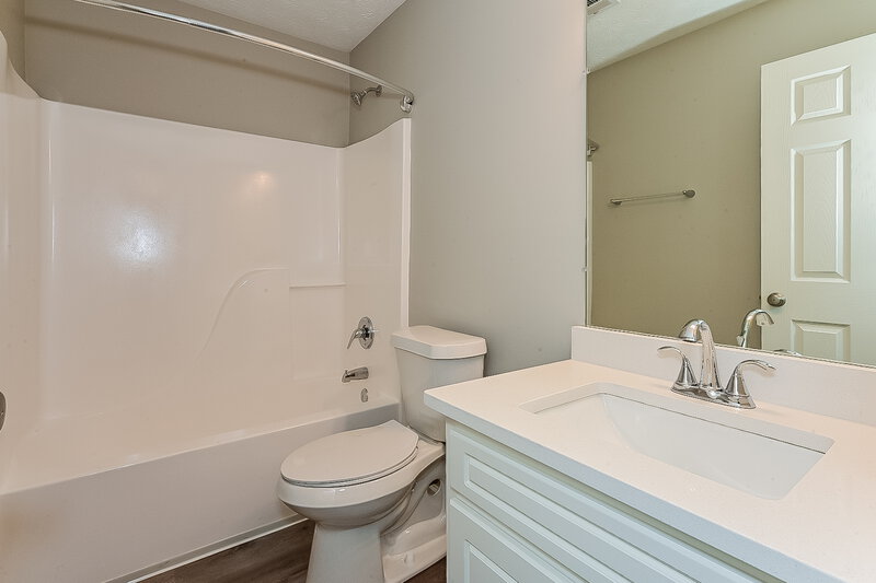 1,665/Mo, 105 Vintage Dr Covington, GA 30014 Bathroom View