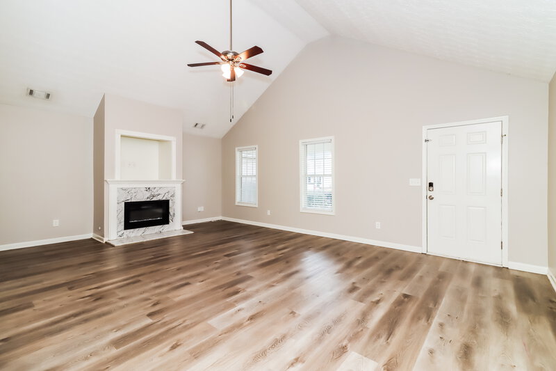 1,965/Mo, 75 Shadowbrooke Cir SW Loganville, GA 30052 Living Room View